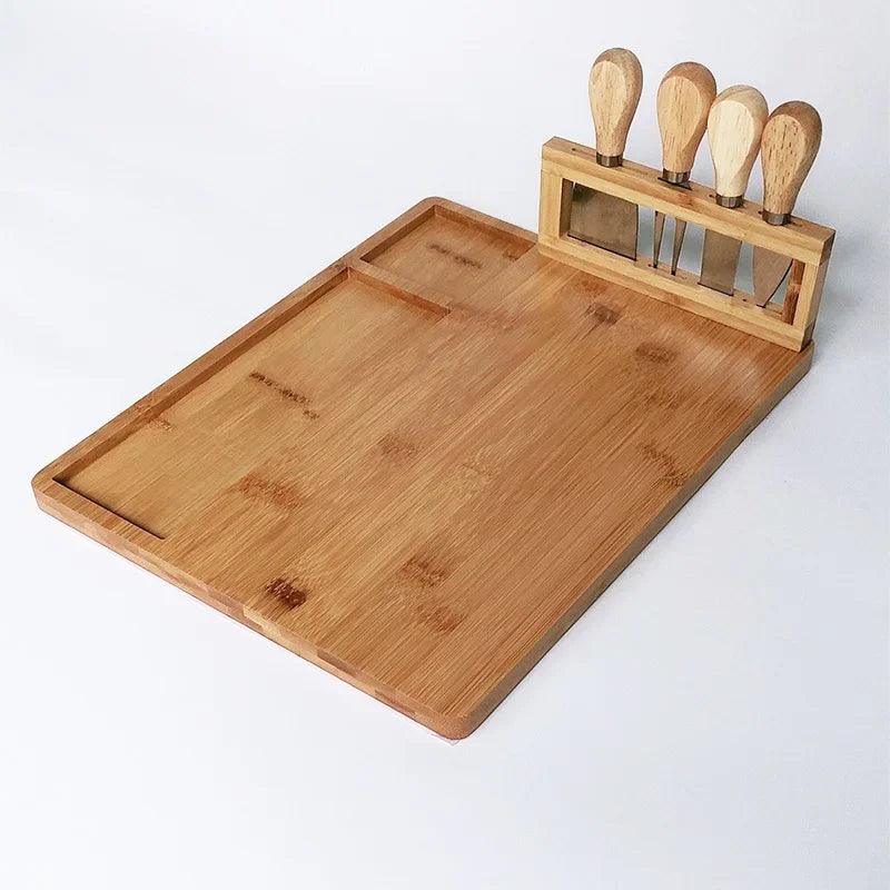 Tábua para Queijos e Frios em Madeira com 4 Espátulas – Decora Lar